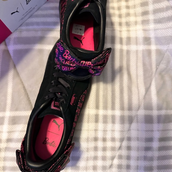 NEW Barbie Puma Suede Sneakers Women’s Size 7 - Picture 6 of 10